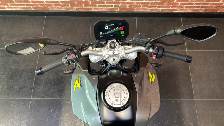 BMW F900 R